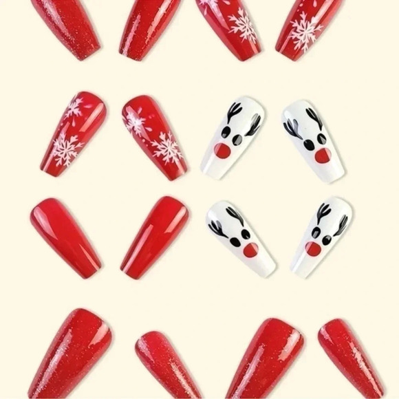 24 piece Christmas Reindeer Fake Nails - Picture 4 of 5